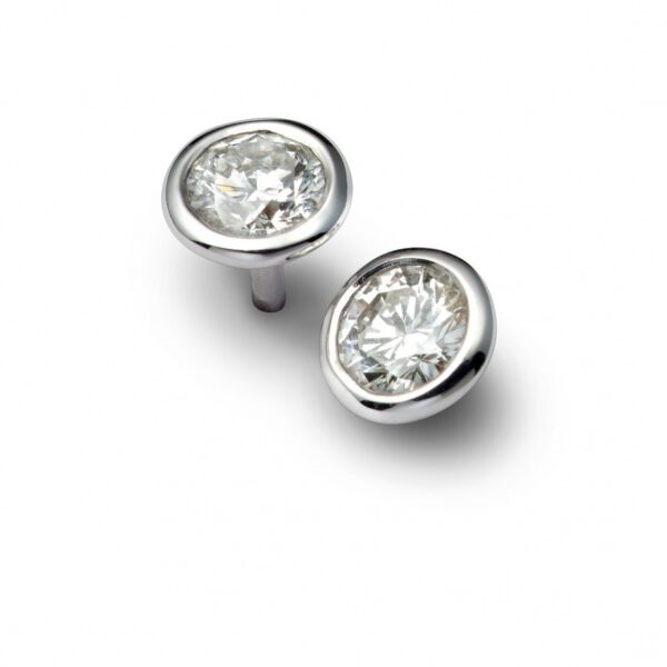 Diamond stud earrings 0.45 carat, F VS1
